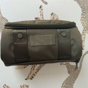 NWT Dagne Dover Seoul Dopp Kit in Dark Moss